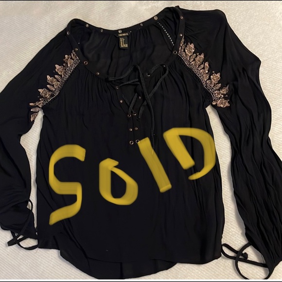 Black top with gold - Picture 1 of 4